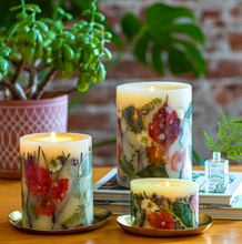 Load image into Gallery viewer, Forest Petite Oval Botanical Candle
