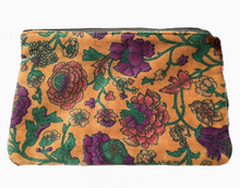 Load image into Gallery viewer, Rome Velvet Pouch (6 Styles)
