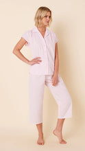 Load image into Gallery viewer, The Cat&#39;s Pajamas Capri Seersucker Pajama Set (Pink, Medium)
