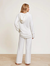 Load image into Gallery viewer, Barefoot Dreams CozyChic Lite Shirttail Hooded Pullover (Pearl, Medium)
