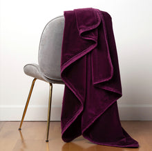 Load image into Gallery viewer, Bella Notte Linens Harlow Throw Blanket, Bed End Blanket (2 Sizes)
