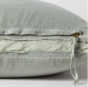 Bella Notte Linens Harlow Throw Pillow - 18" Round, 18" Square