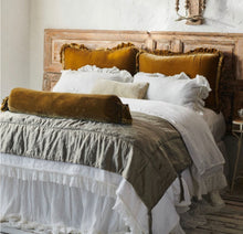 Load image into Gallery viewer, IN STOCK Bella Notte Linens Taline Blanket
